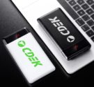 Tonkij-vneshnij-akkumulyator-10000-mAh-zakazat-po-nizkoj-cene-v-spb