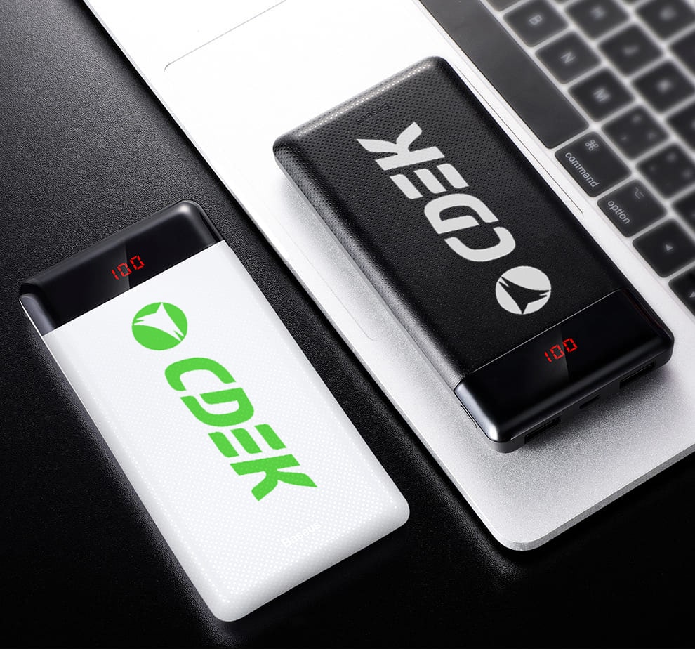 Tonkij-vneshnij-akkumulyator-10000-mAh-zakazat-po-nizkoj-cene-v-spb