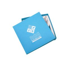 Подарочный набор с логотипом для компании Rokos Group Global внешний аккумулятор, беспроводные наушники, флешка из эко-кожи, кабель 3 в 1, Флеш империя флешки оптом купить логотип под заказ5